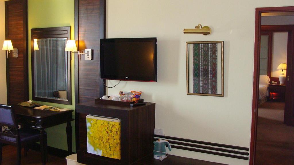 Charoen Thani Hotel, Khon Kaen Bagian luar foto